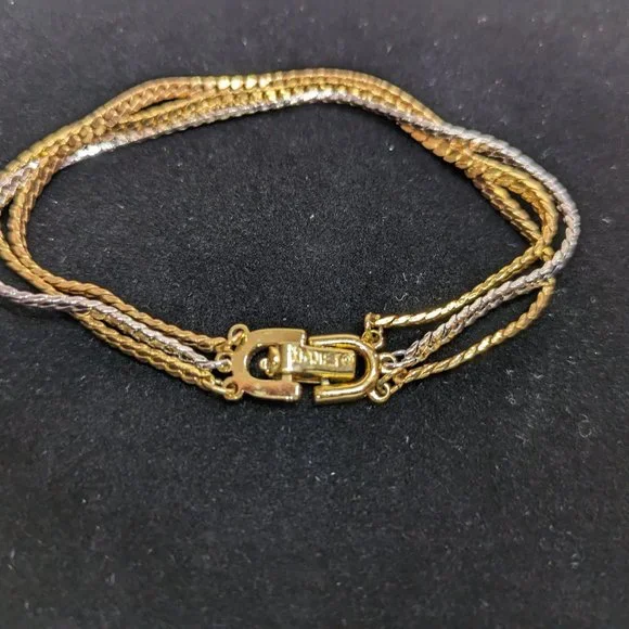 Vintage Signed MONET Gold Tone Flat Chain Triple Strand Bracelet - 7" Long - Picture 4 of 5